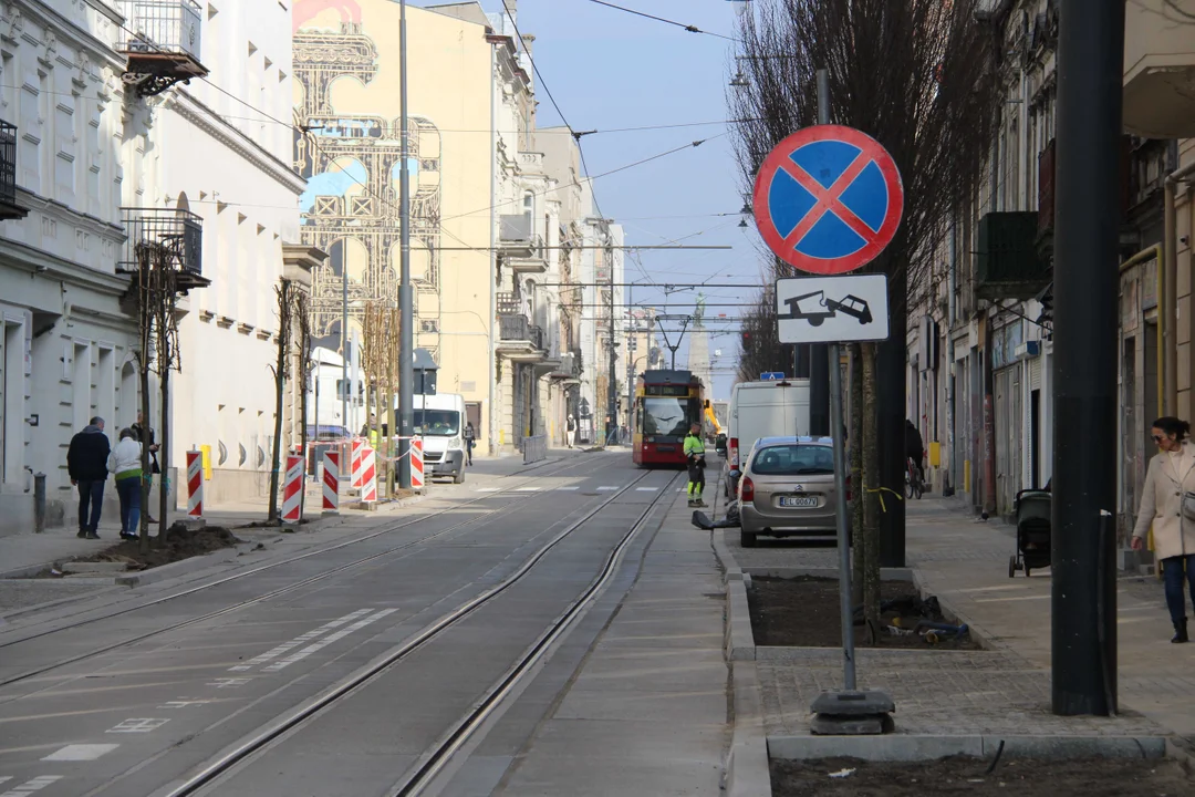 Ulica Legionów w Łodzi - tramwaje mają tutaj problem z przejazdem