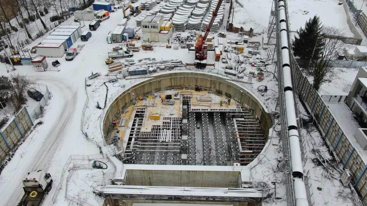 Budowa tunelu kolejowego pod Łodzią - stan na 15 stycznia 2024 r.