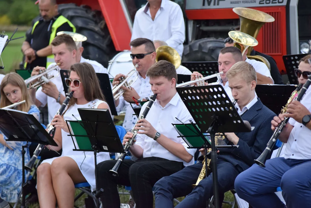 Dożynki gminy Stryków w Warszewicach