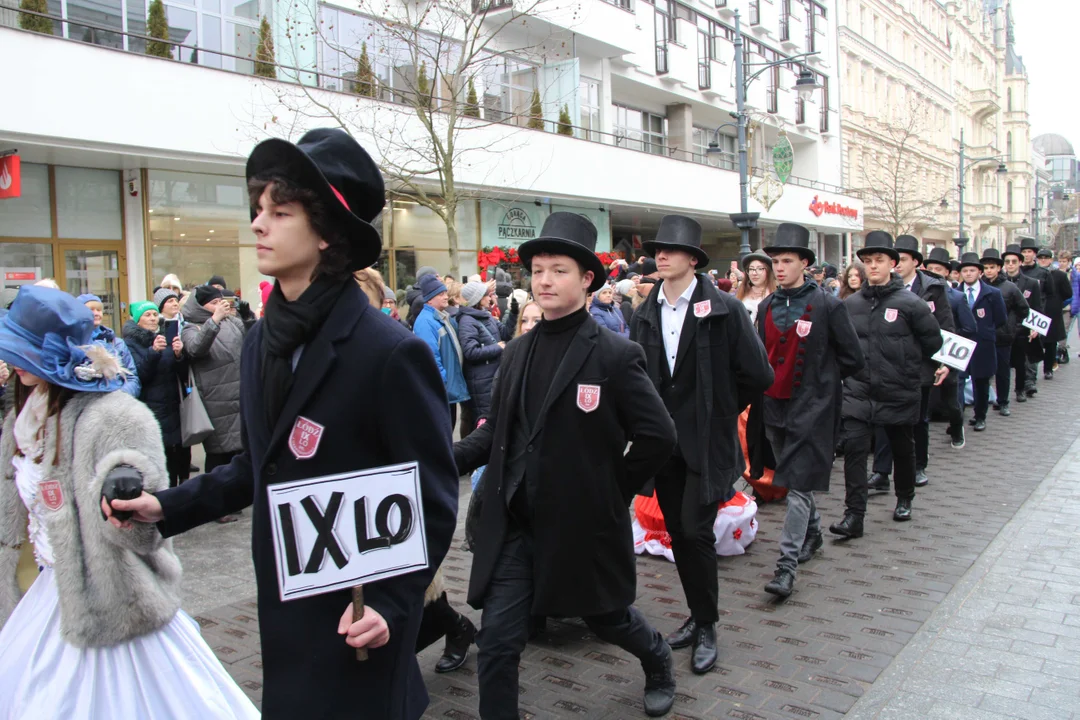 Polonez dla Łodzi 2024 na ul. Piotrkowskiej w Łodzi