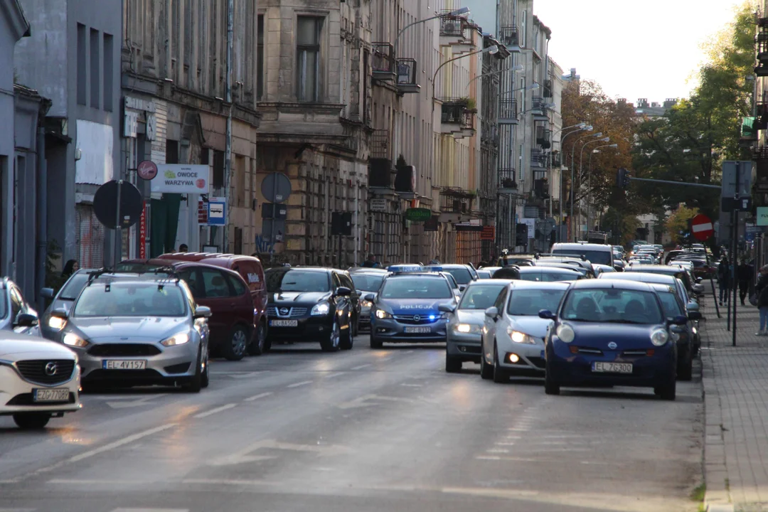 Utrudnienia dla kierowców na ulicy Zachodniej w Łodzi - 30.10.2023 r.