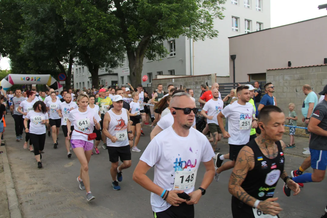 Piknik rodzinny fundacji „Daj piątaka na dzieciaka” na Bałutach