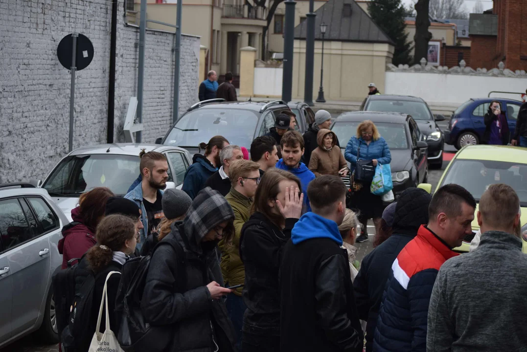 Tłumy łodzian na otwarciu restauracji MAX Premium Burgers. Tego jeszcze w Łodzi nie było [ZOBACZ ZDJĘCIA]