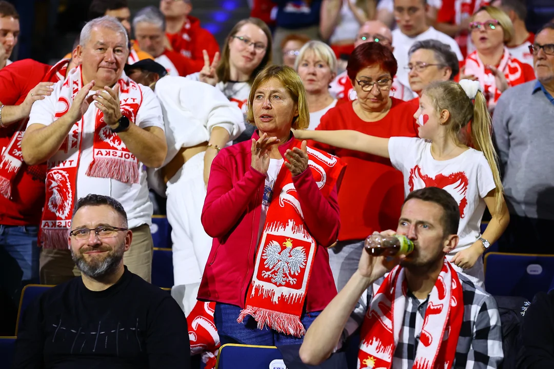 W łódzkiej hali nie brakowało emocji, zarówno na boisku, jak i trybunach