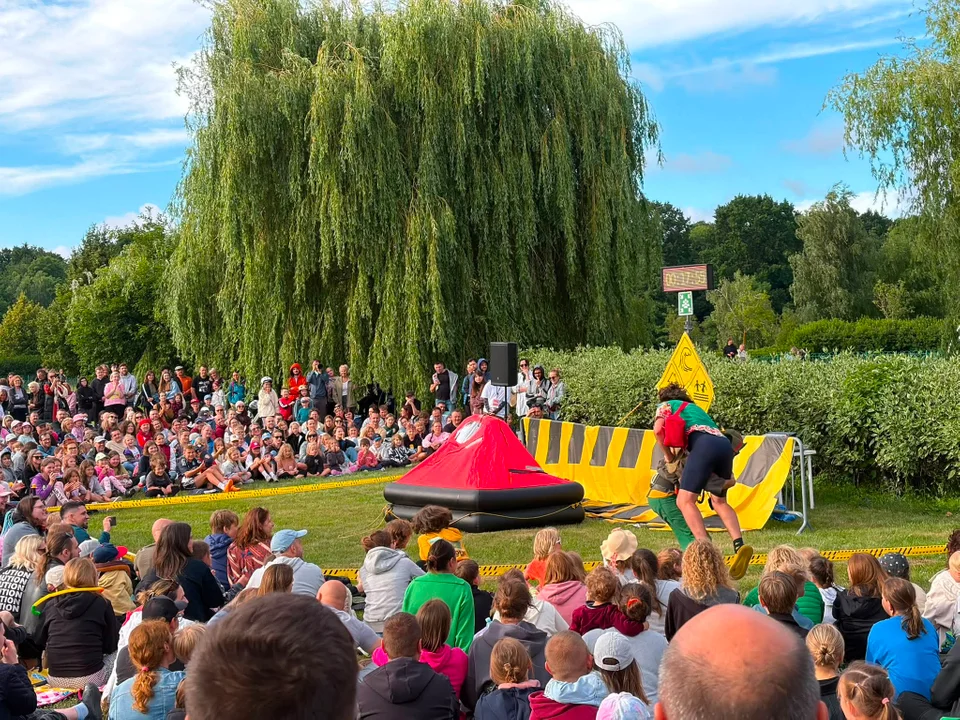 Gdańsk zmienił się w wielką scenę. Trwa FETA