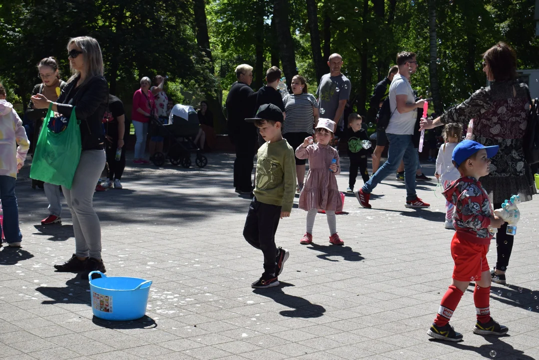 Festiwal baniek mydlanych i kolorów w Parku Miejskim w Zgierzu