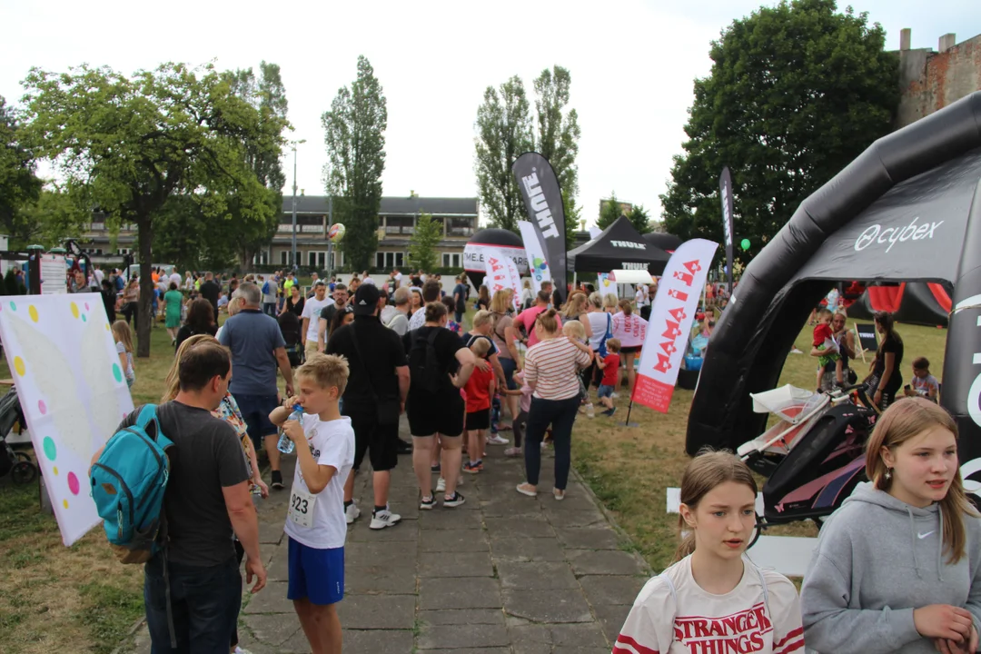 Piknik rodzinny fundacji „Daj piątaka na dzieciaka” na Bałutach