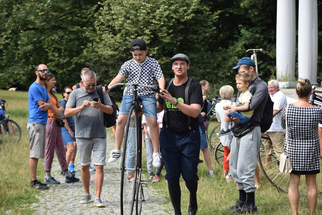 Historia rowerów w Parku Julianowskim na 600. urodizny Łodzi