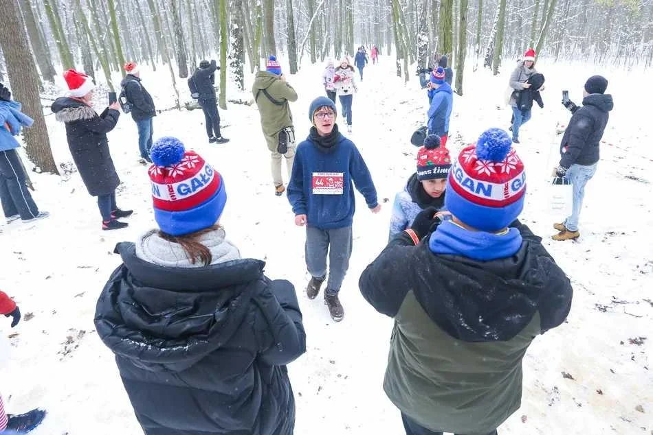 Xmas Run 2023 w Lesie Łagiewnickim w Łodzi