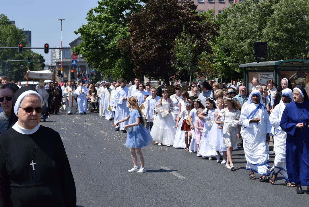 Procesje Bożego Ciała przeszły ulicami Łodzi