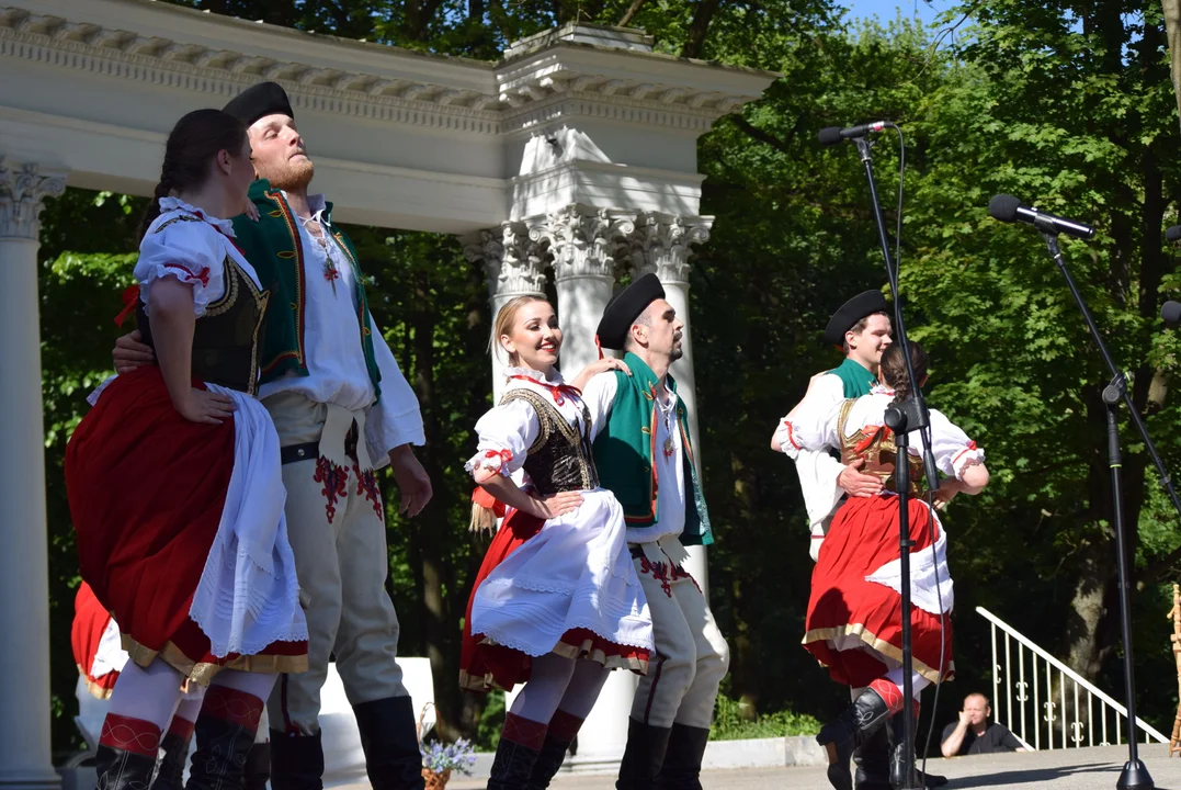 Spotkanie z folklorem w Parku Julianowskim