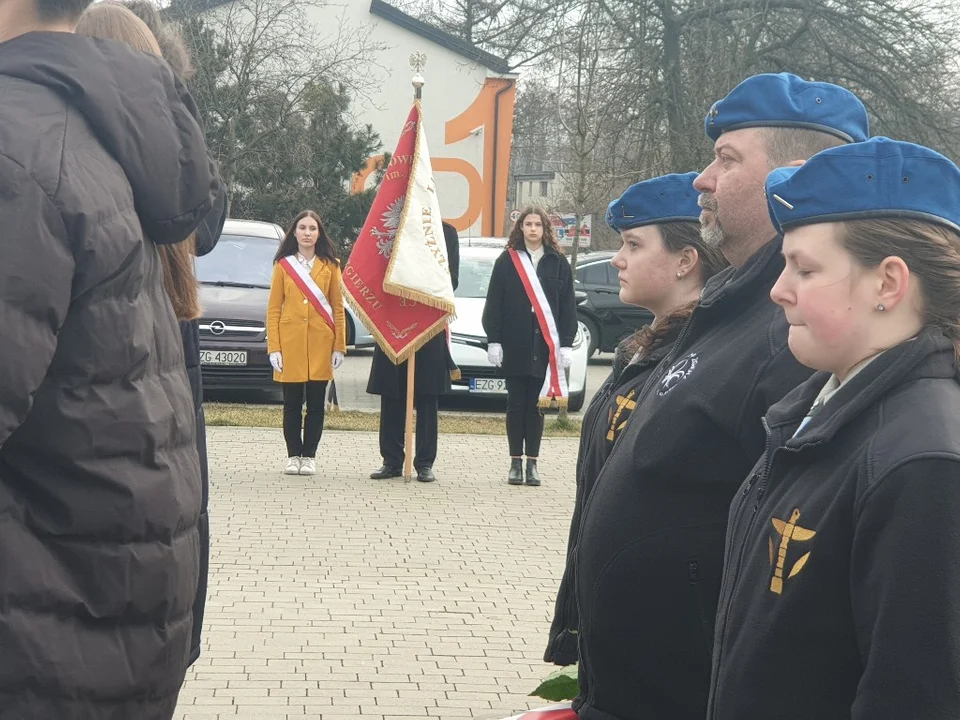 Obchody Zbrodni Zgierskiej na placu Stu straconych [zdjęcia]