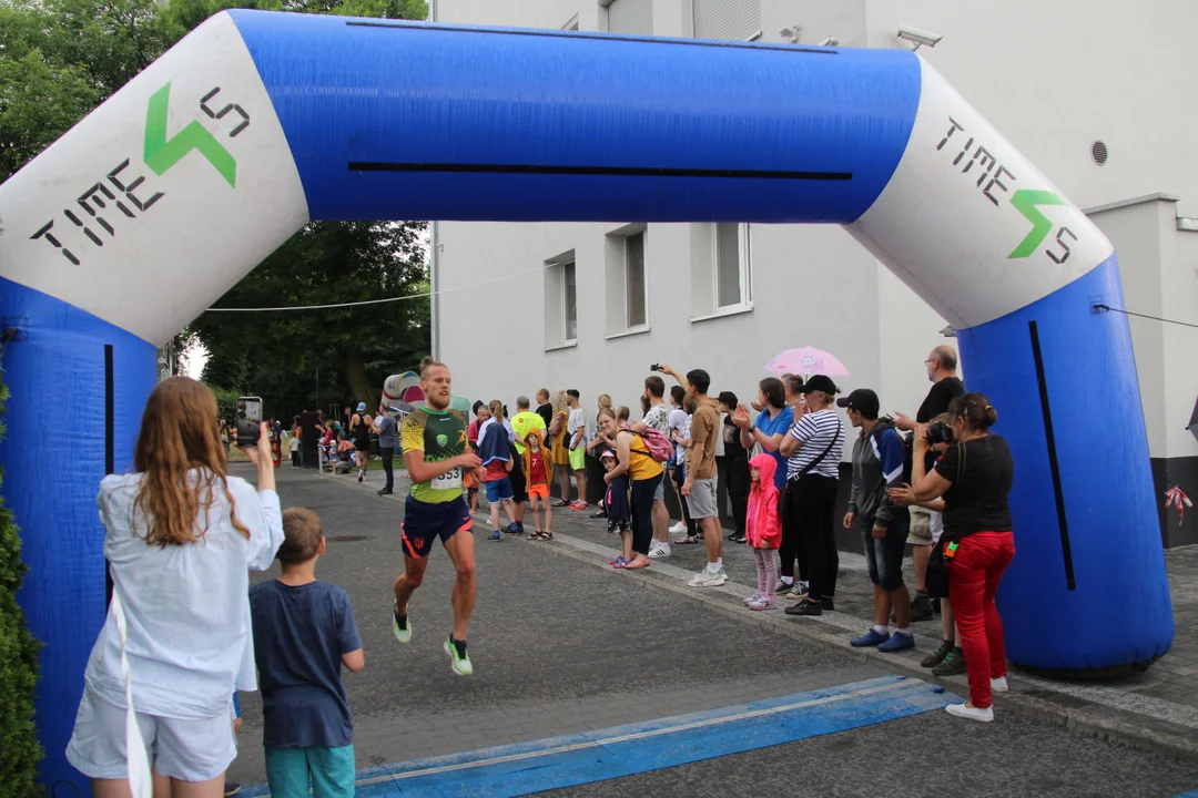 Piknik rodzinny fundacji „Daj piątaka na dzieciaka” na Bałutach