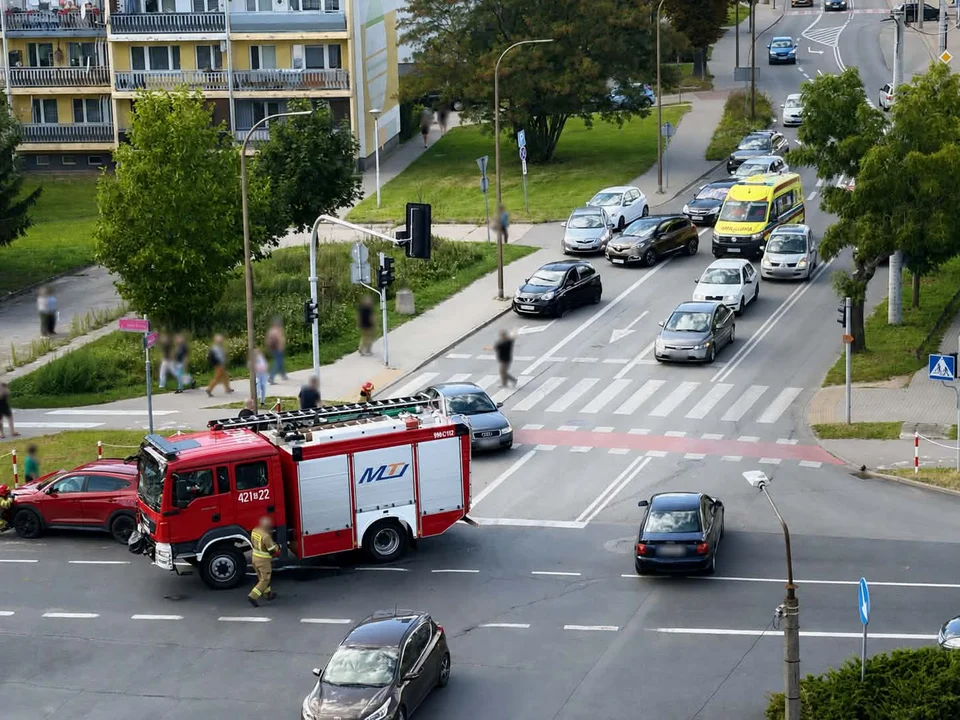 Trwa akcja służb, utrudnienia w centrum