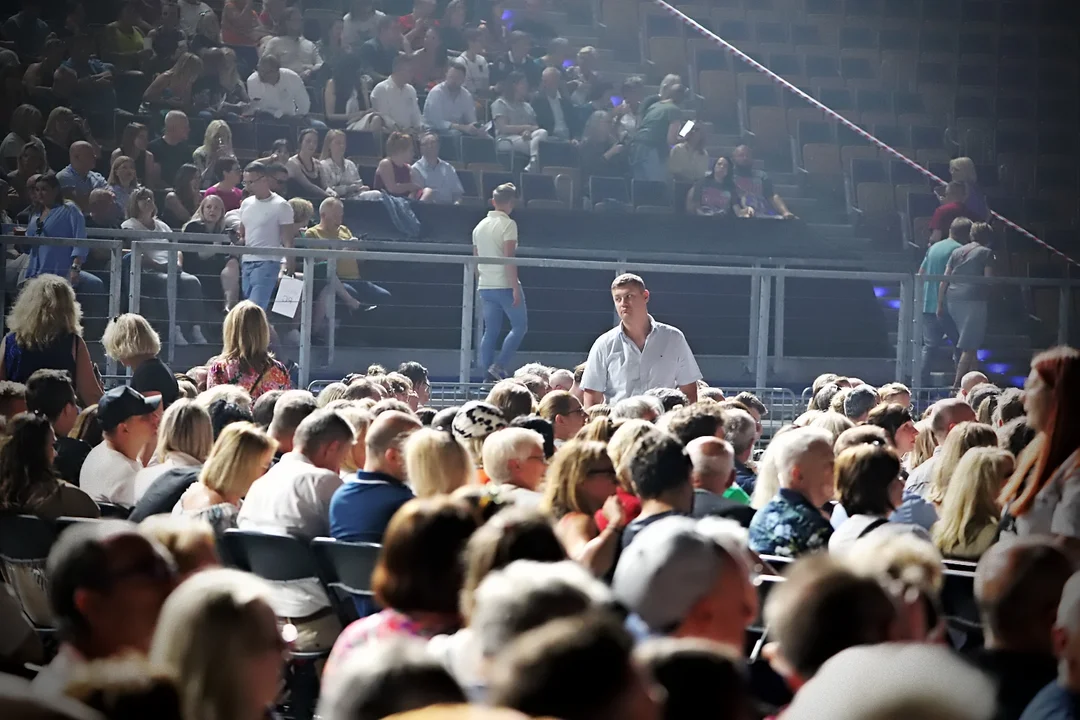 Rod Stewart wypełnił Atlas Arenę po brzegi