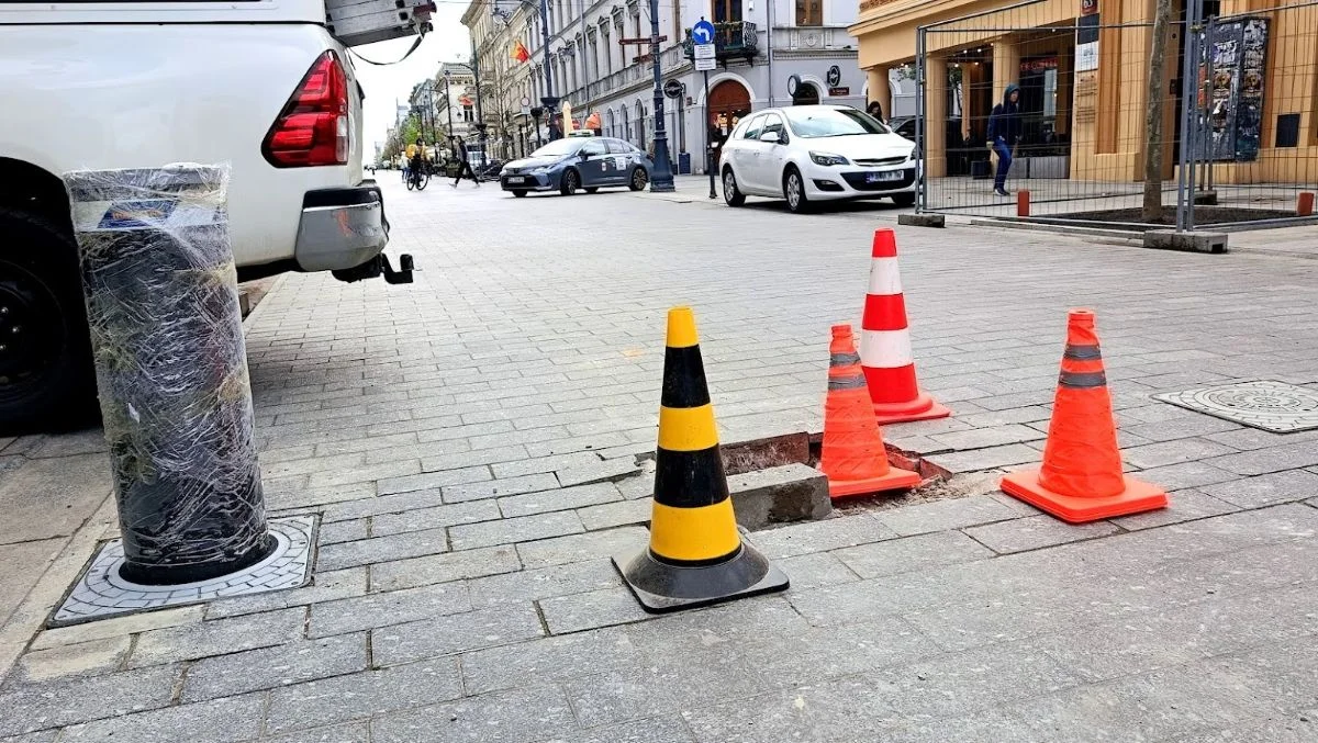 Słupek za miliony padł, zanim zaczął działać