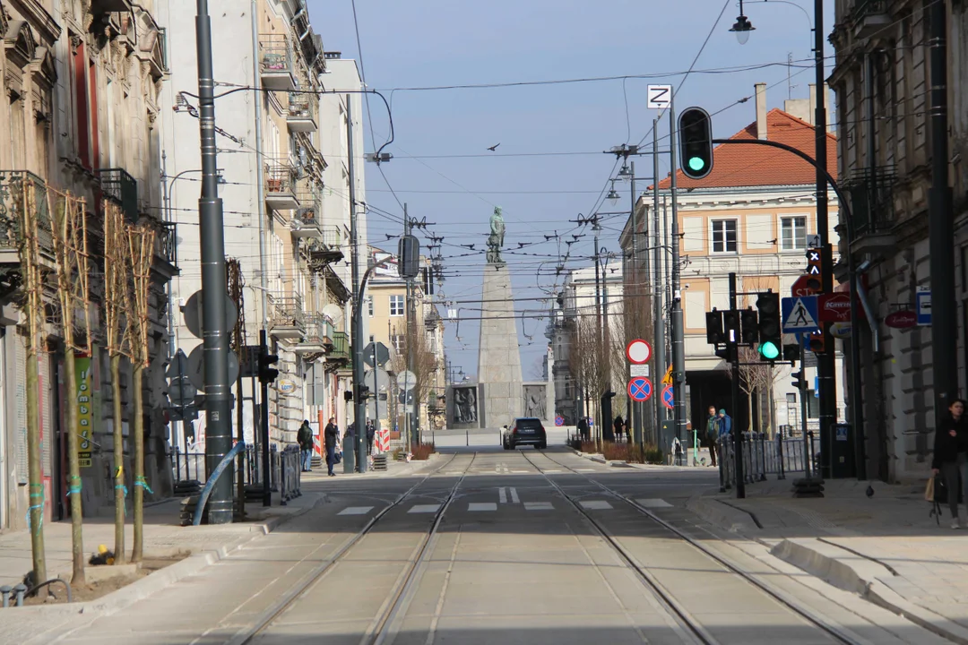 Ulica Legionów w Łodzi - tramwaje mają tutaj problem z przejazdem