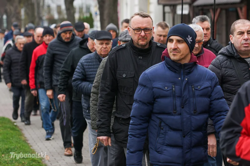 Męski Różaniec ulicami Piotrkowa