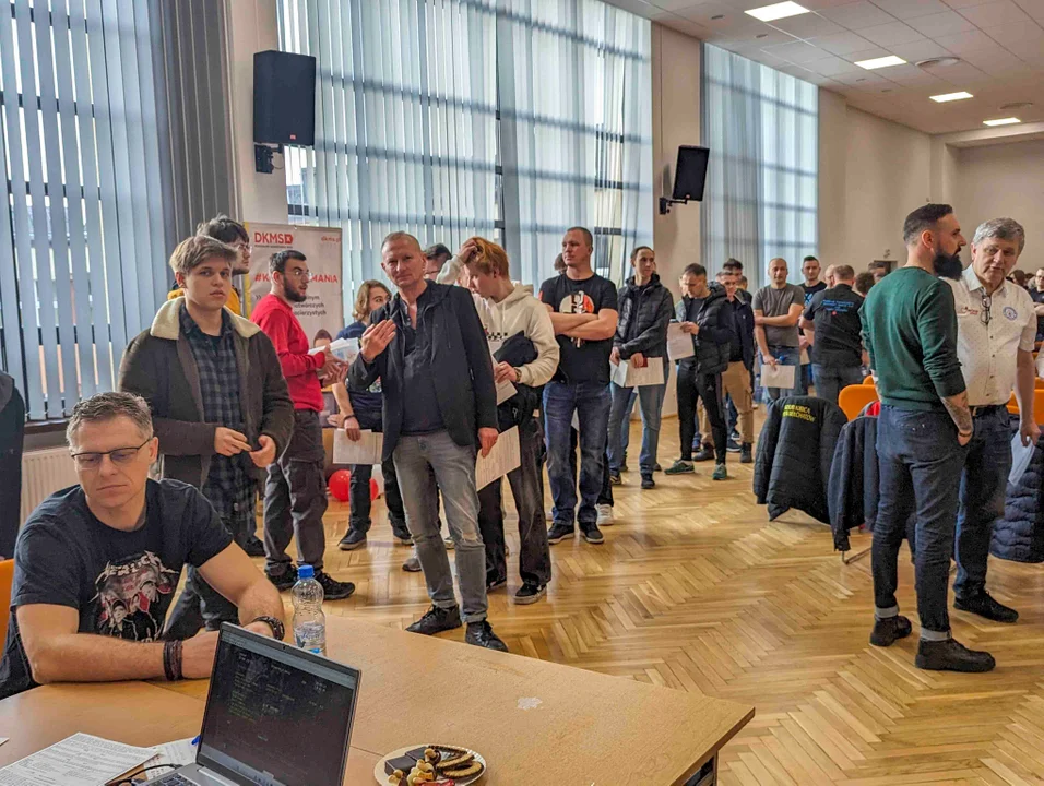 Uczniowie i górnicy połączyli siły. W Bełchatowie padł rekord [FOTO] - Zdjęcie główne