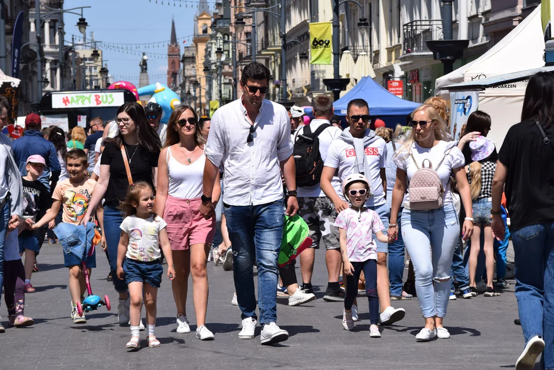 Miejski dzień dziecka w Łodzi. Dzieci przejęły Piotrkowską