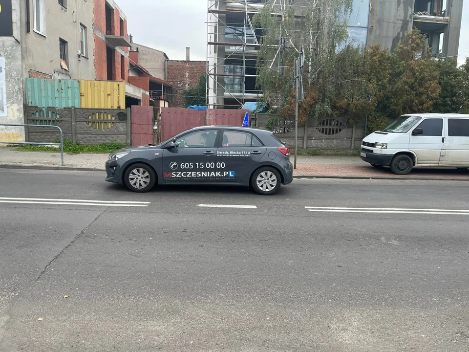 Łodzianie zdają egzaminy na prawo jazdy w Sieradzu