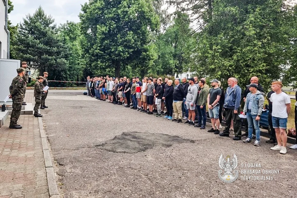 Mają wakacje i stawili się na szkolenie. Chcą zostać żołnierzami Wojskowej Obrony Terytorialnej [ZDJĘCIA] - Zdjęcie główne