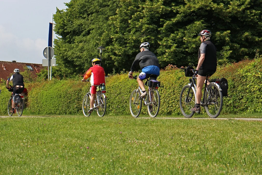 Popularne trasy dla cyklistów.  Wybierz się na wycieczkę rowerową po Łodzi i okolicach - Zdjęcie główne