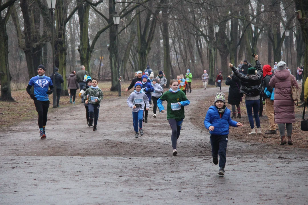 Pączek Run 2024 w parku Poniatowskiego w Łodzi