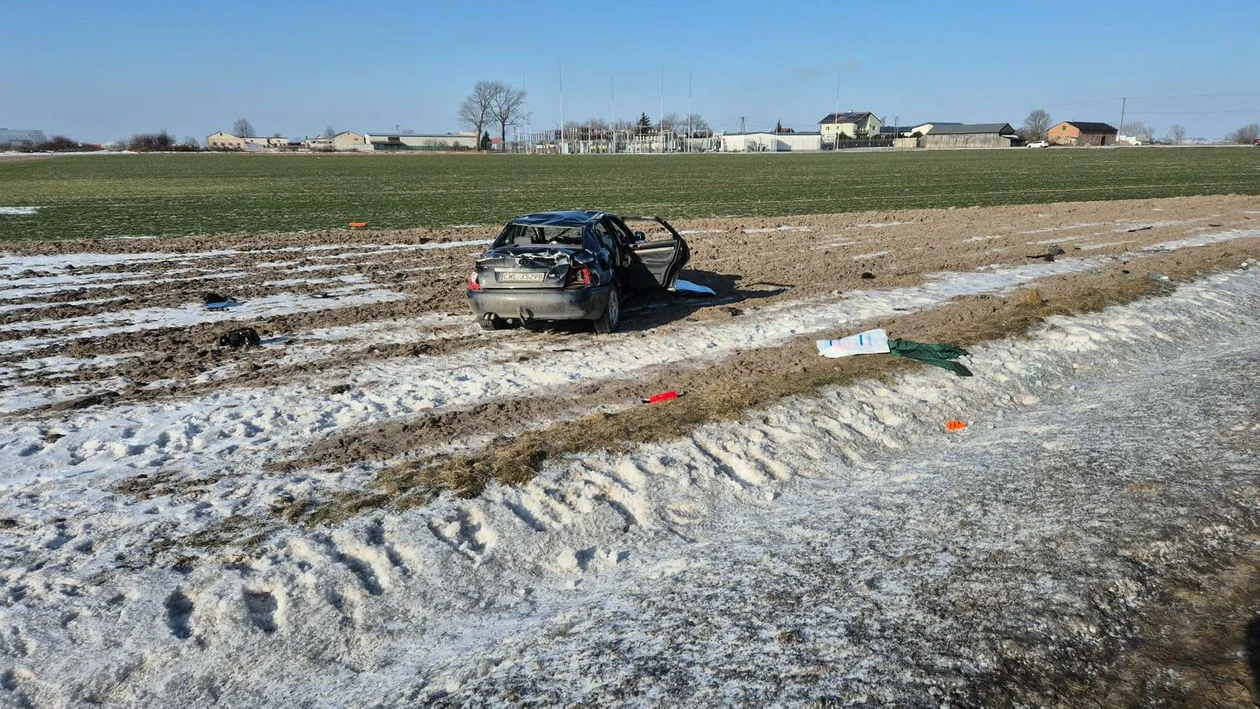 Śmiertelny wypadek w Łódzkiem. Audi dachowało, nie żyje jedna osoba - Zdjęcie główne