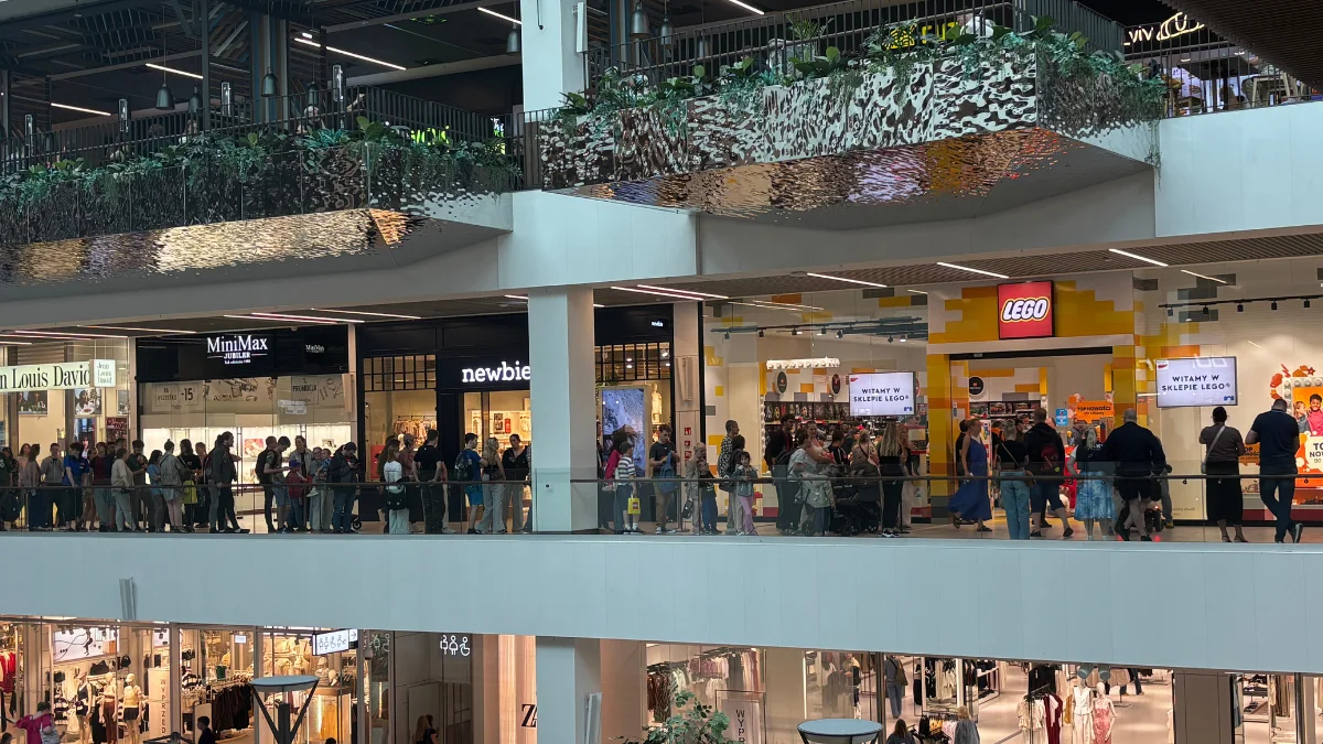 Darmowe klocki LEGO w Gdańsku. Tłumy przed LEGO Store