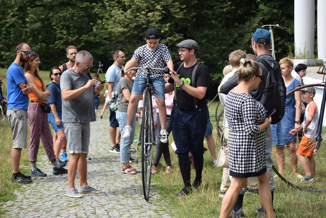 Historia rowerów w Parku Julianowskim na 600. urodizny Łodzi