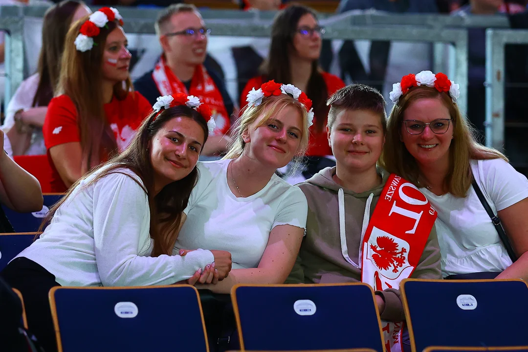 W łódzkiej hali nie brakowało emocji, zarówno na boisku, jak i trybunach