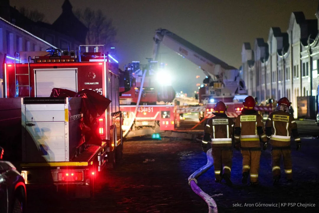 Dogaszanie tragicznego pożaru dalej trwa. Są ogromne straty - Zdjęcie główne