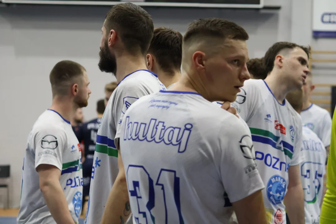 Poznańscy szyczpiorniści żegnają się z własną halą porażką