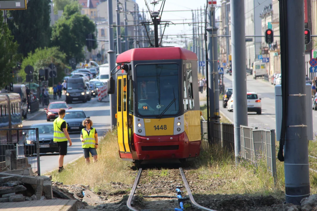 Podróżni MPK Łódź pytają: gdzie są te autobusy zastępcze?