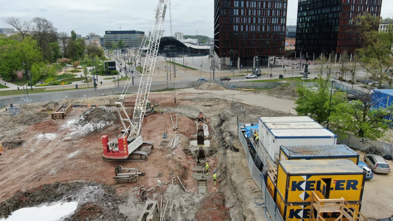 Budowa tunelu kolejowego pod Łodzią - stan na kwiecień 2024 r.