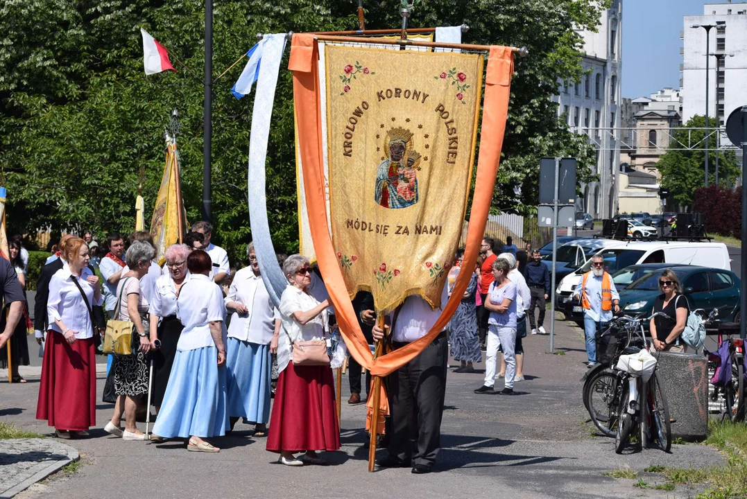 Procesje Bożego Ciała przeszły ulicami Łodzi