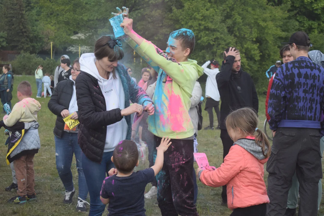 Holi Święto Kolorów na Stawach Jana w maju