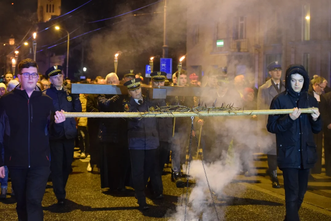 Ekumeniczna droga krzyżowa przeszła ulicami Łodzi