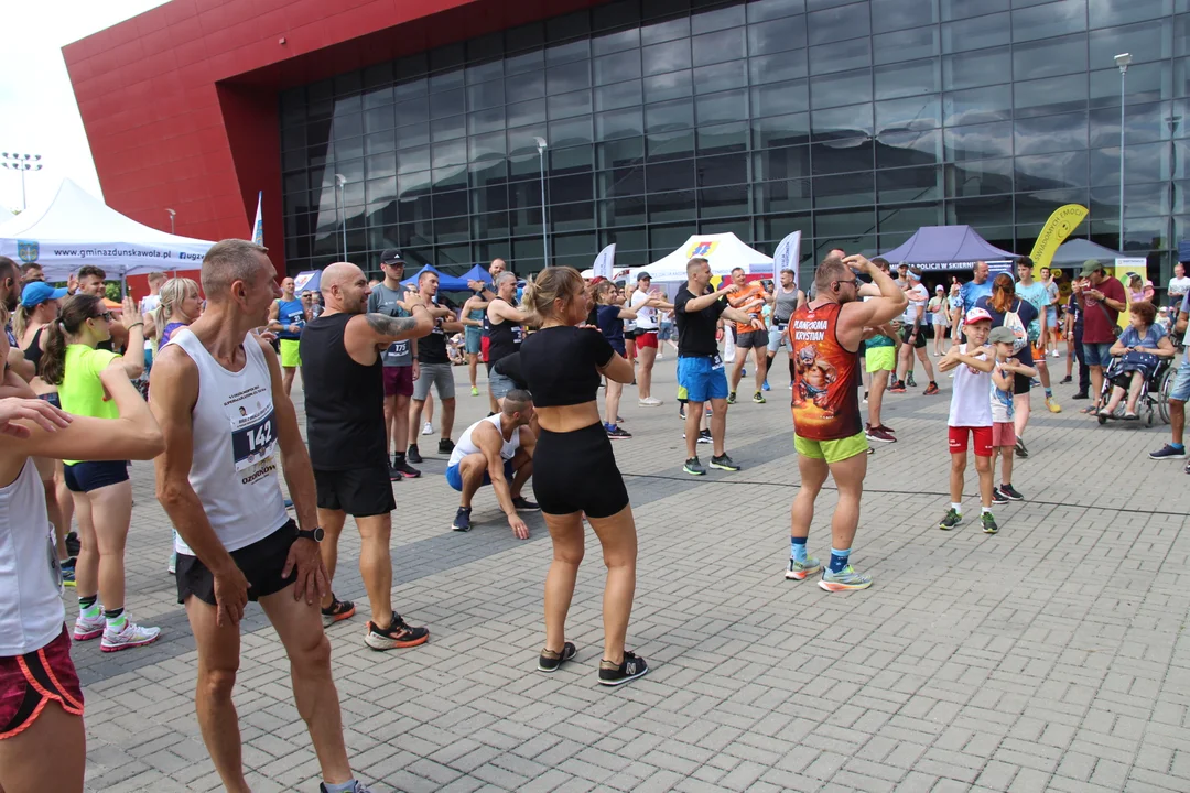 Piknik rodzinny "Bezpieczne Wakacje z Mundurem" pod Atlas Areną