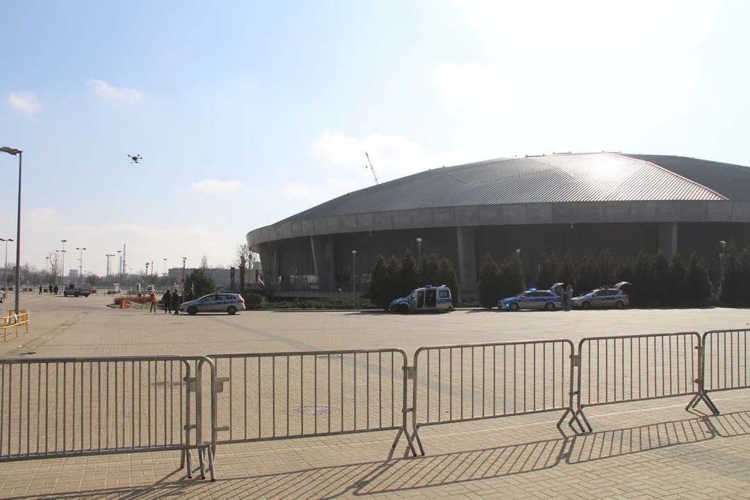 Ćwiczenia służb specjalnych na stadionie ŁKS-u