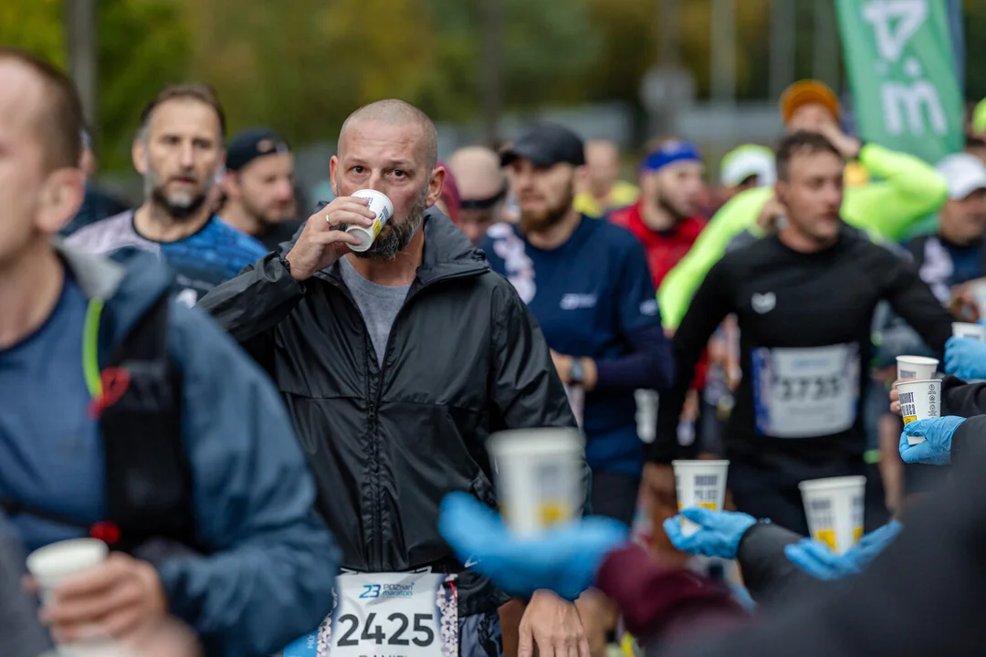 Deszcz, zimno i wiatr nie zepsuły pięknego dnia prawie 4 tysiącom biegaczy