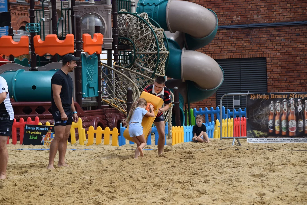 Beach Side Rugby w Manufakturze - atrakcje