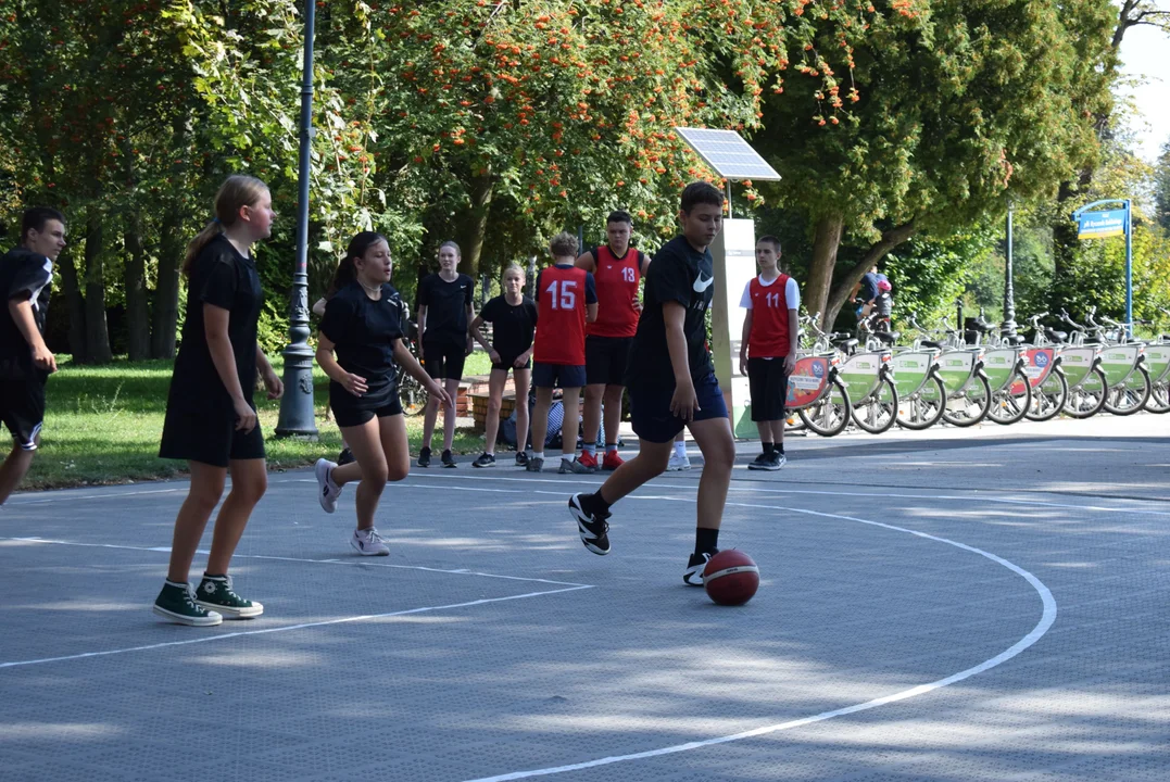 Mistrzostwa Szkół Podstawowych w koszykówce 3x3  w Zgierzu