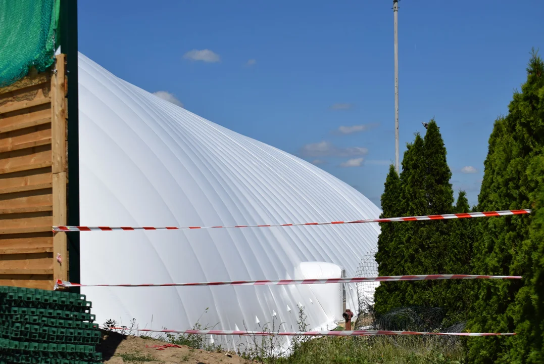 Balon pneumatyczny na terenie MOSiR Zgierz