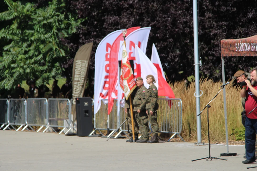 Przysięga wojskowa żołnierzy dołączających do 9 Łódzkiej Brygady Obrony Terytorialnej