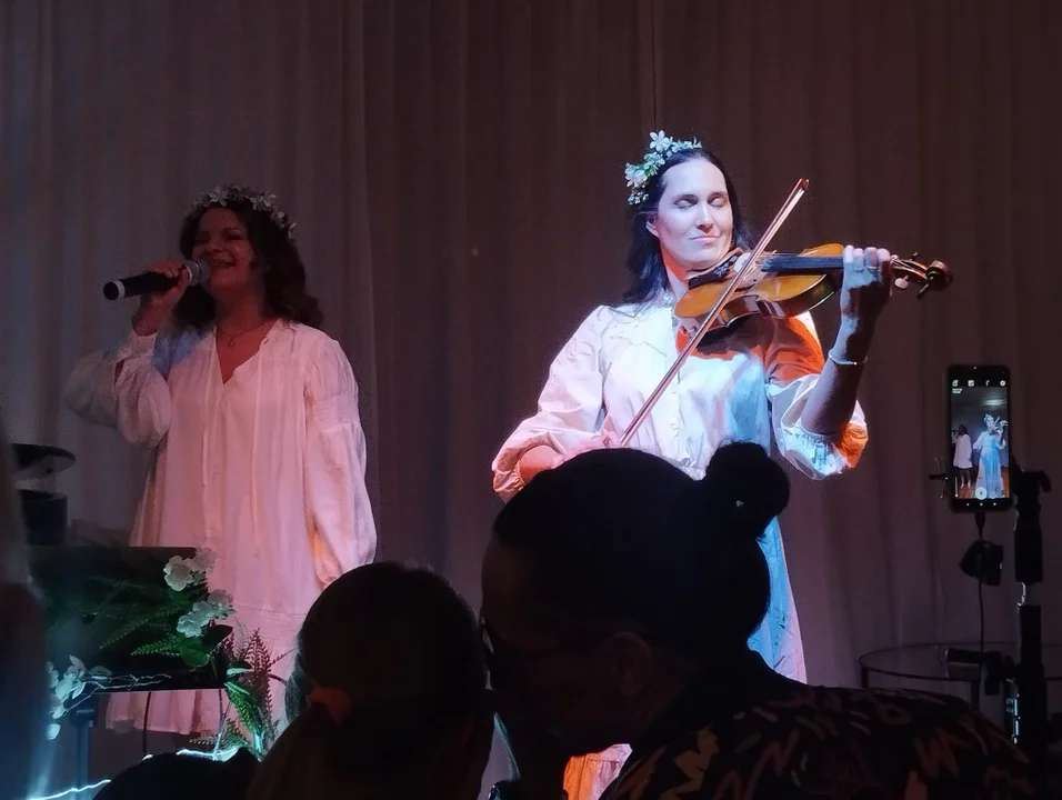 Wystawa „Muzyka w kadrze. Emocje zatrzymane w czasie” Karoliny Filarczyk