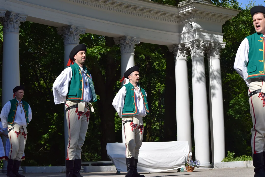 Spotkanie z folklorem w Parku Julianowskim