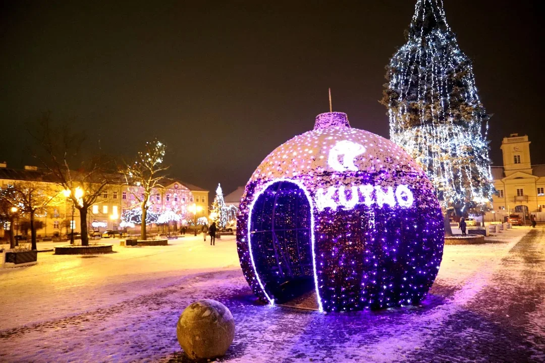 Tak świąteczne iluminacje i wigilia miejska wyglądały w minionym roku (2021)