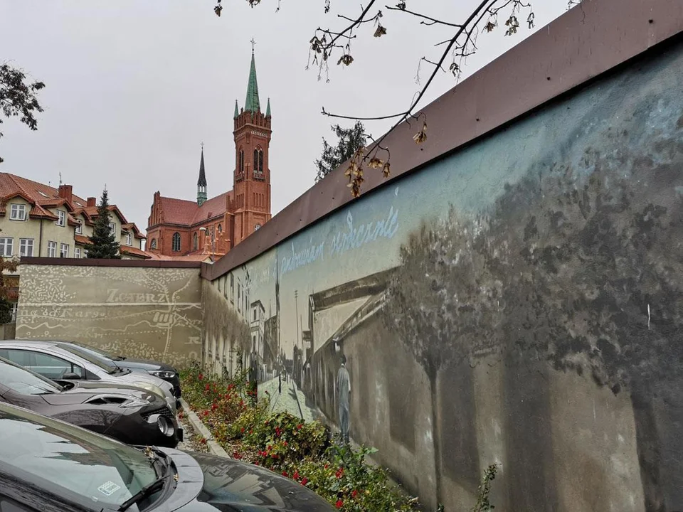 Murale, które zdobią zgierskie budynki. Znacie je wszystkie? [galeria] - Zdjęcie główne